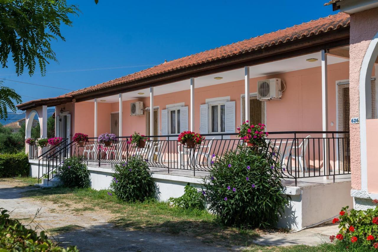 Roussa'S Apartments Лаганас Екстериор снимка